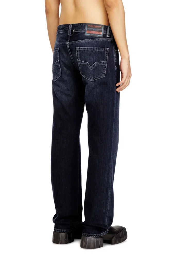 regular jeans 1985 larkee 09q19 Find nearest store regular jeans 1985 larkee 09q19 Find nearest store