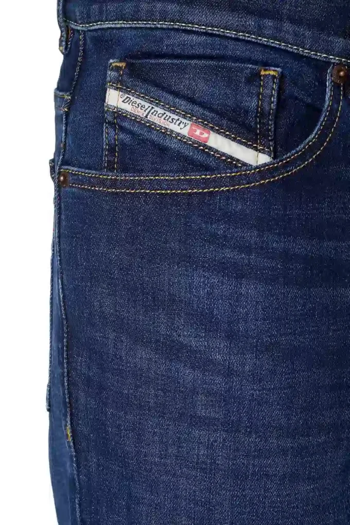 regular jeans 2005 d-fining 09b90 Find nearest store regular jeans 2005 d-fining 09b90 Find nearest store