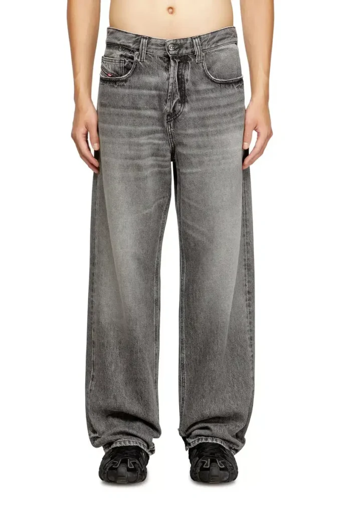 relaxed jeans 2001 d-macro 007aw Find nearest store relaxed jeans 2001 d-macro 007aw Find nearest store