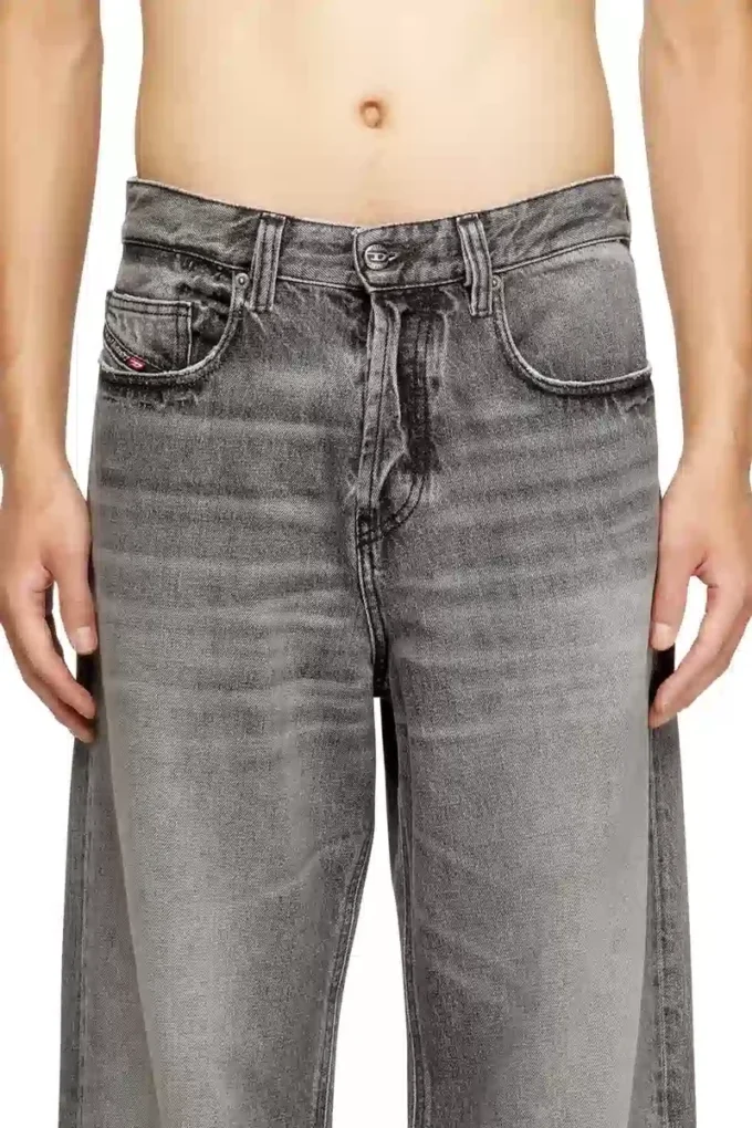 relaxed jeans 2001 d-macro 007aw Find nearest store relaxed jeans 2001 d-macro 007aw Find nearest store