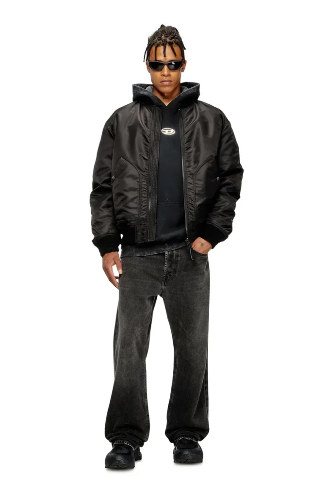 s-boxt-hood-t10 Hoodie with cut-out metal Oval D s-boxt-hood-t10 Hoodie with cut-out metal Oval D