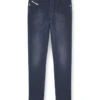 slim 2060 d-strukt joggjeans® 0670m Find nearest store slim 2060 d-strukt joggjeans® 0670m Find nearest store