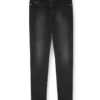 slim 2060 d-strukt joggjeans&reg; 0670m Find nearest store