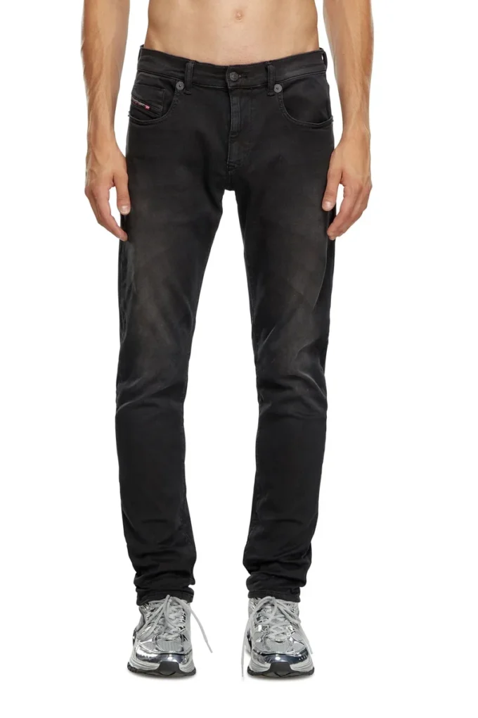 slim 2060 d-strukt joggjeans&reg; 0670m Find nearest store