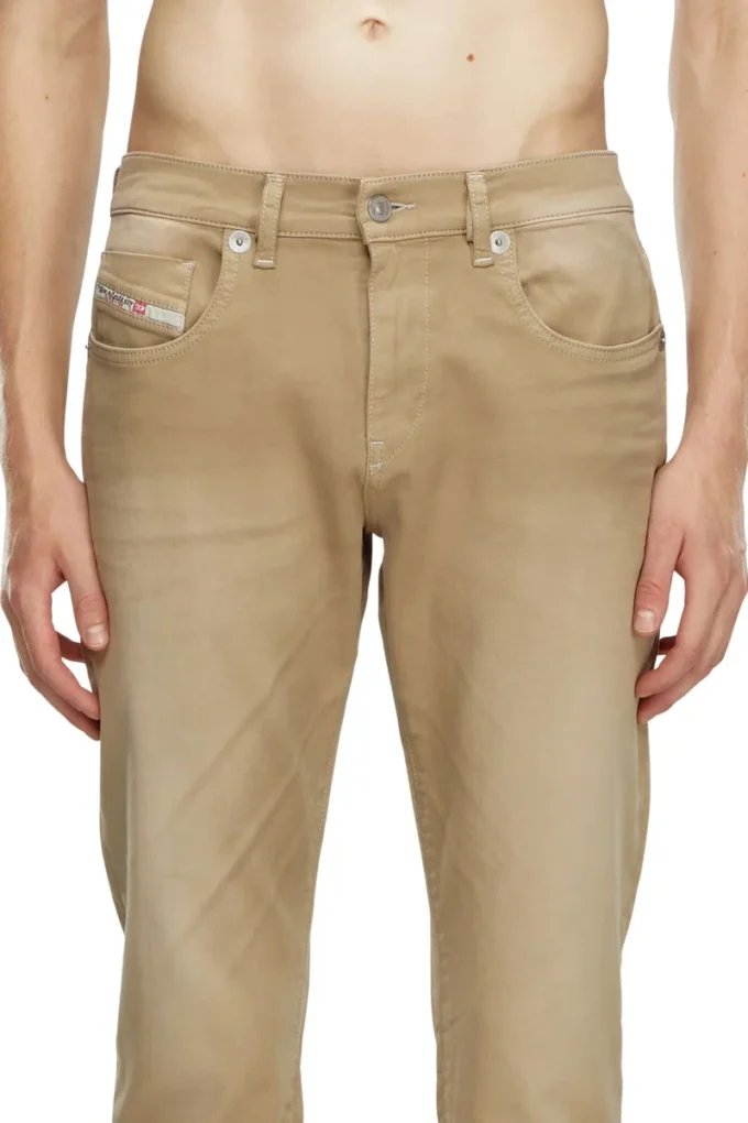 slim 2060 d-strukt joggjeans® 0670m Find nearest store slim 2060 d-strukt joggjeans® 0670m Find nearest store