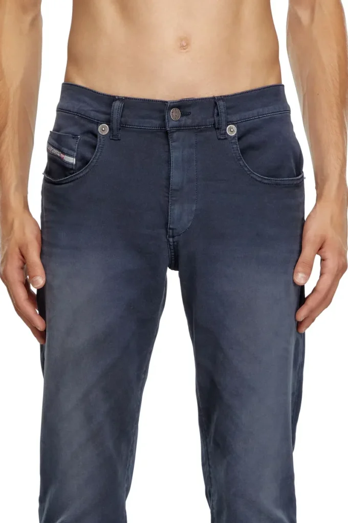 slim 2060 d-strukt joggjeans® 0670m Find nearest store slim 2060 d-strukt joggjeans® 0670m Find nearest store