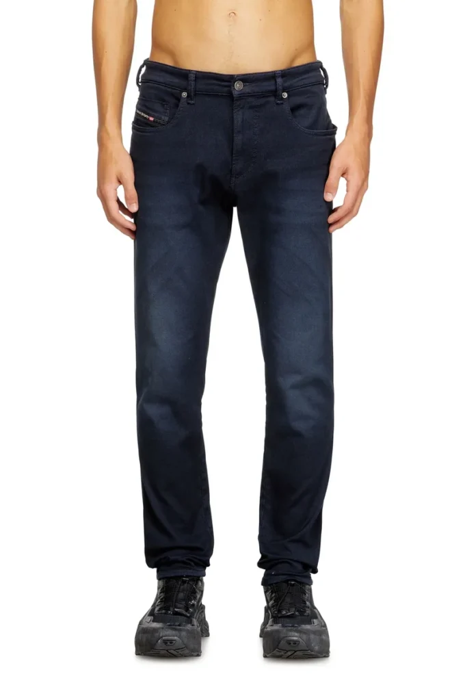 slim 2062 d-strukt joggjeans&reg; 0670m Find nearest store
