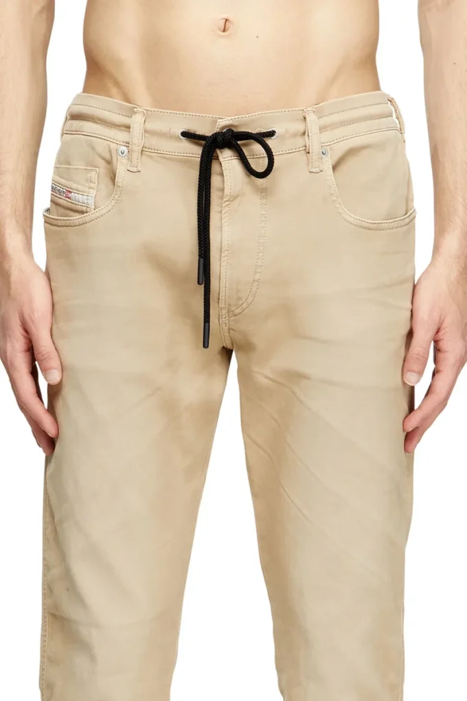 slim 2062 d-strukt joggjeans&reg; 0670m Find nearest store