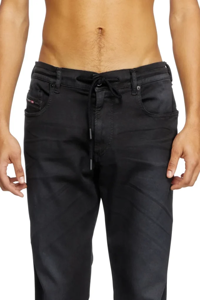 slim 2062 d-strukt joggjeans&reg; 0670m Find nearest store
