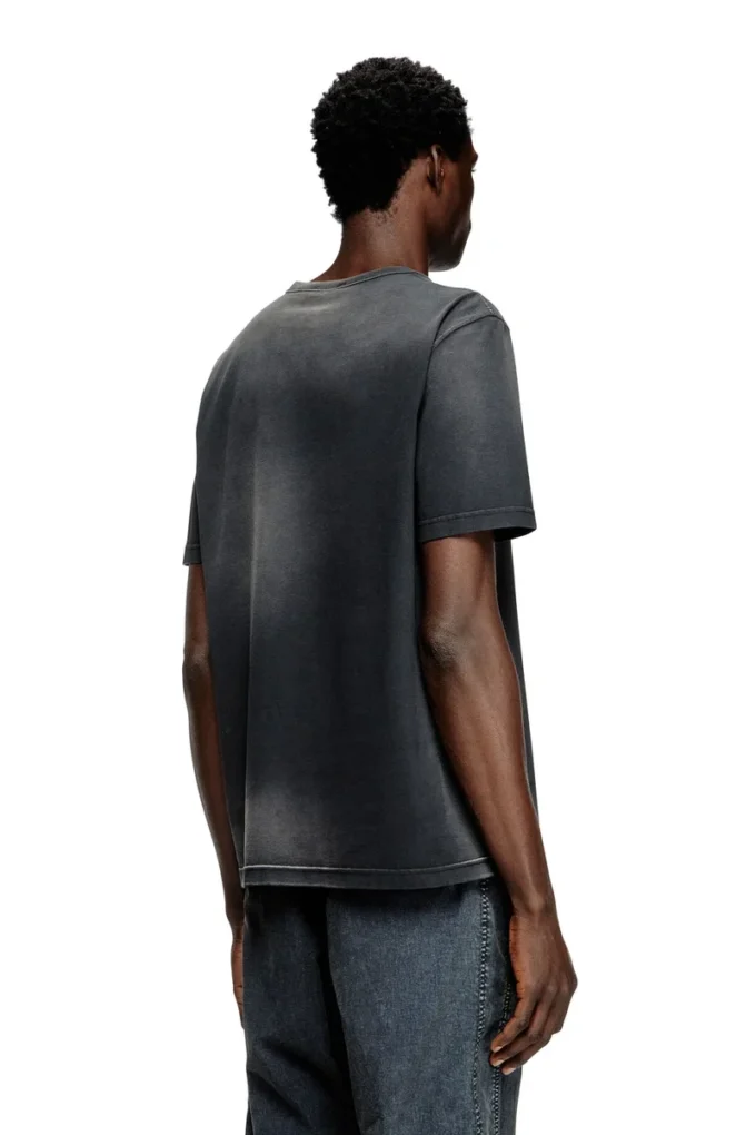 t-adjust-t1 Faded T-shirt with cut-out Oval D