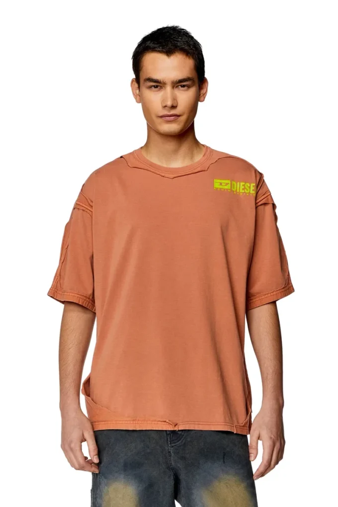 t-boxt-dbl T-shirt with destroyed peel-off effect t-boxt-dbl T-shirt with destroyed peel-off effect