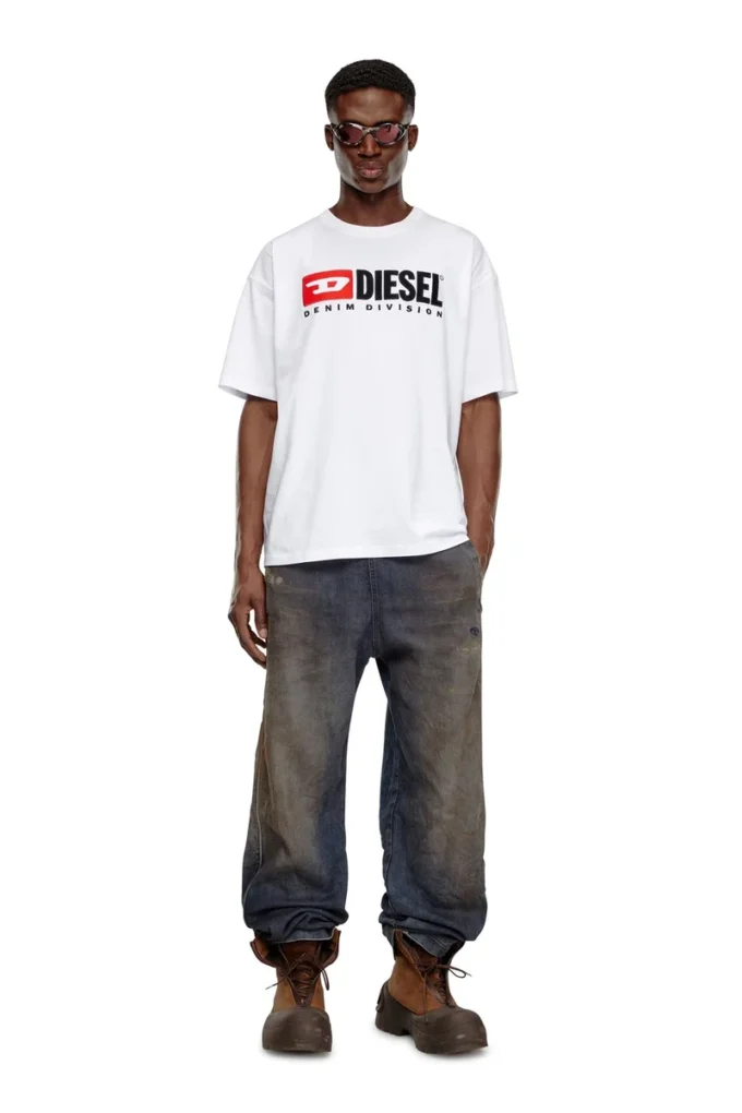 t-boxt-div T-shirt with Diesel patch logo t-boxt-div T-shirt with Diesel patch logo