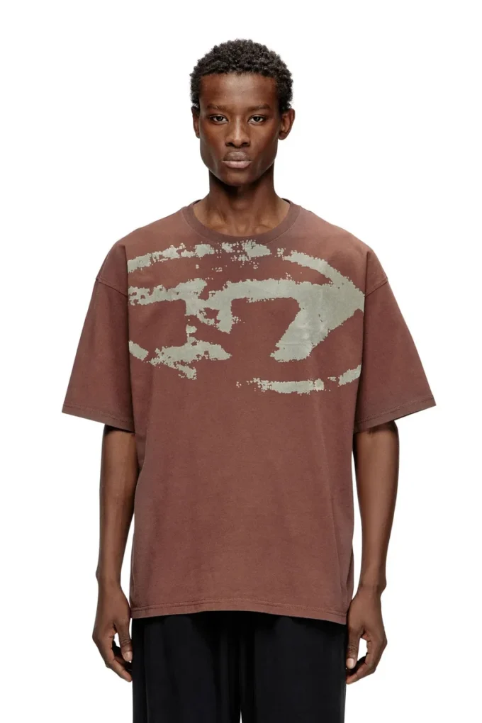 t-boxt-n14 T-shirt with distressed flocked logo t-boxt-n14 T-shirt with distressed flocked logo
