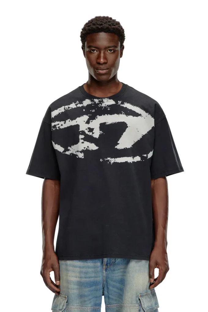 t-boxt-n14 T-shirt with distressed flocked logo t-boxt-n14 T-shirt with distressed flocked logo