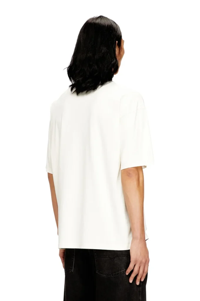t-boxt-n14 T-shirt with distressed flocked logo t-boxt-n14 T-shirt with distressed flocked logo