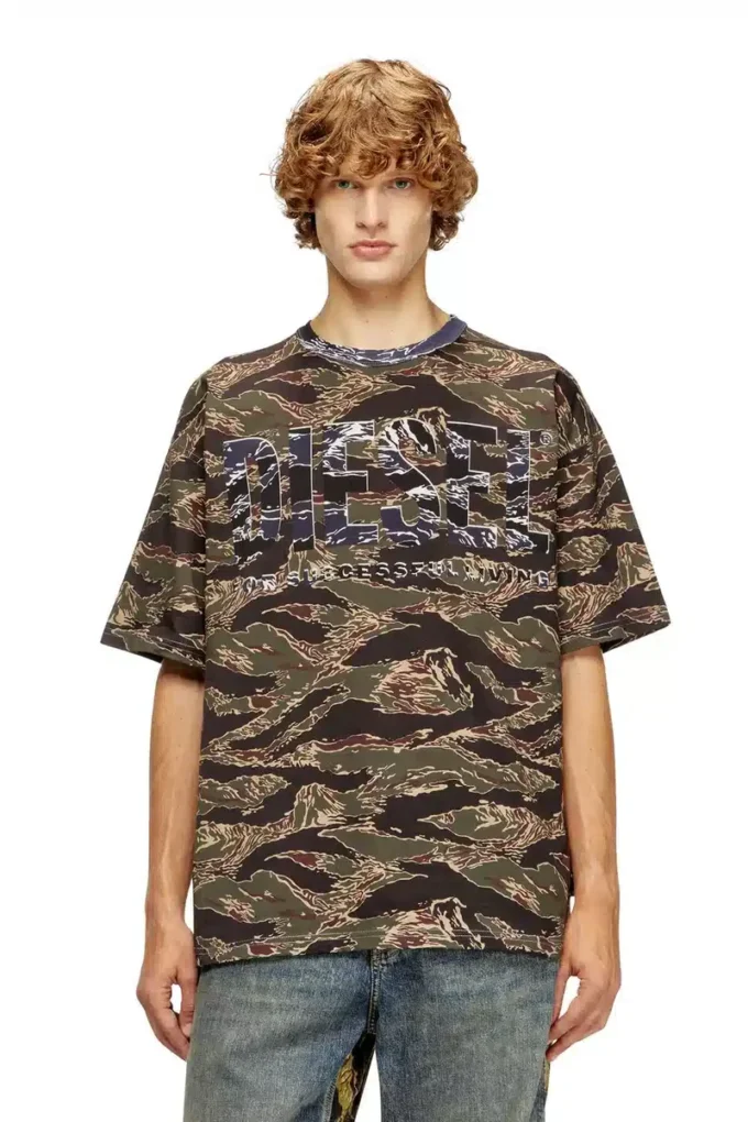 t-boxt-t22 Camo T-shirt with camo logo