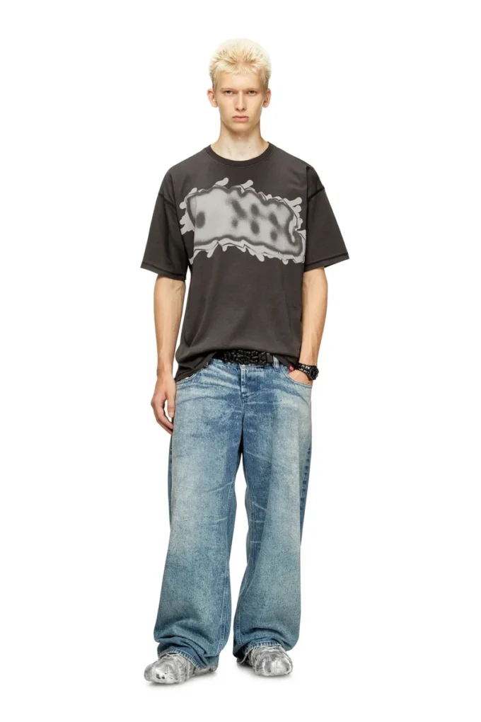 t-leonard-ihbj T-shirt with graffiti print t-leonard-ihbj T-shirt with graffiti print