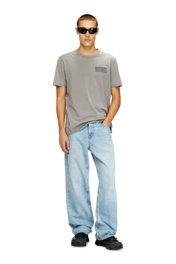 t-rawjust-v1 Acid-wash T-shirt with raw edges t-rawjust-v1 Acid-wash T-shirt with raw edges